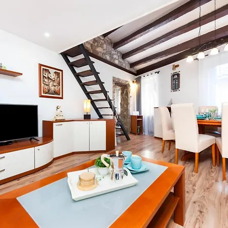 Ap Downtown Apartment Rovinj Exterior foto